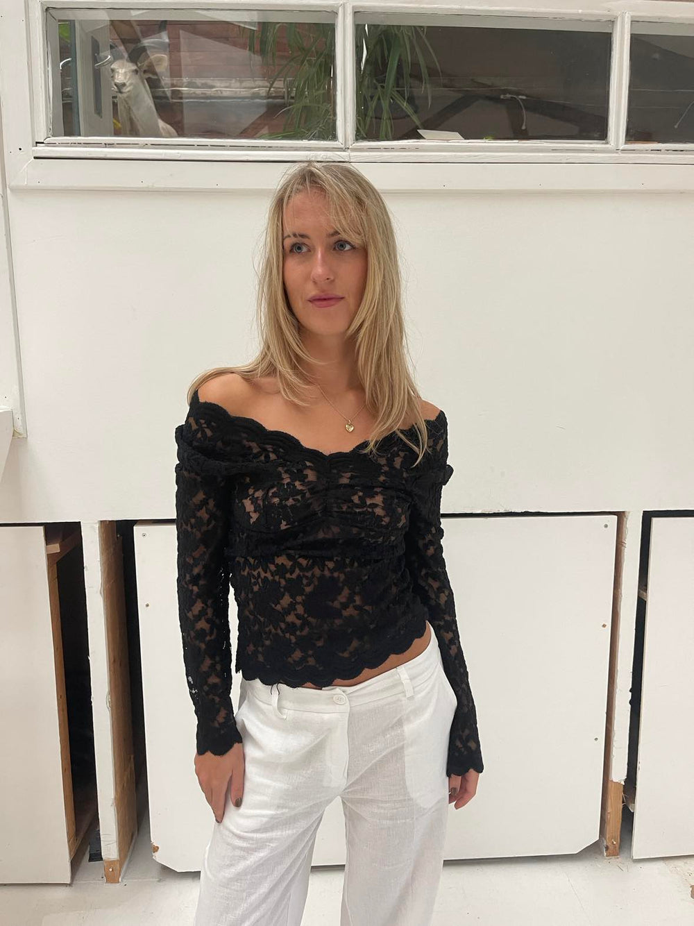 Bodil langærmet blonde bluse- sort