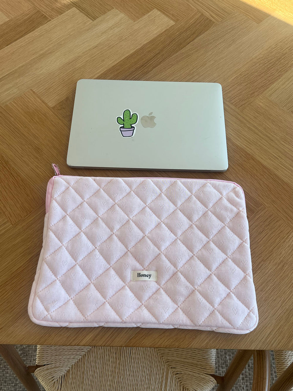 Honey computer sleeve - Lyserød med broderet hjerter