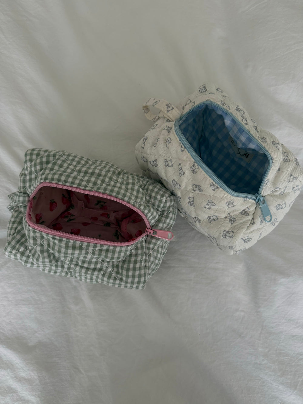 Honey lille toilettaske - Off white med bamser