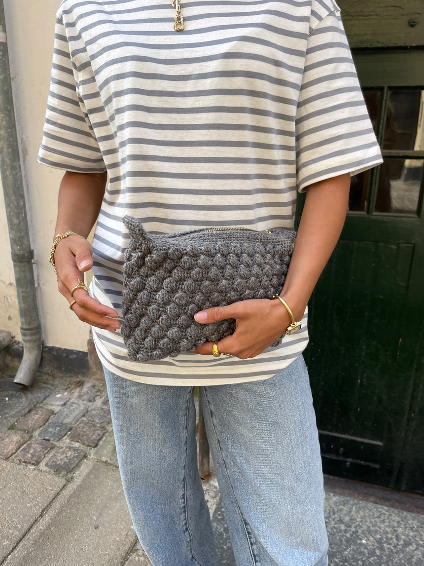 Hæklet clutch - Mørk grå