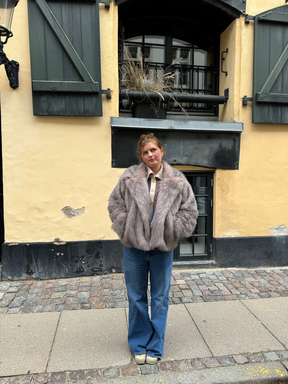 Tilla pelsjakke - Beige