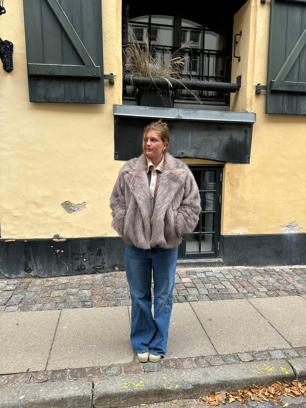 Tilla pelsjakke - Beige
