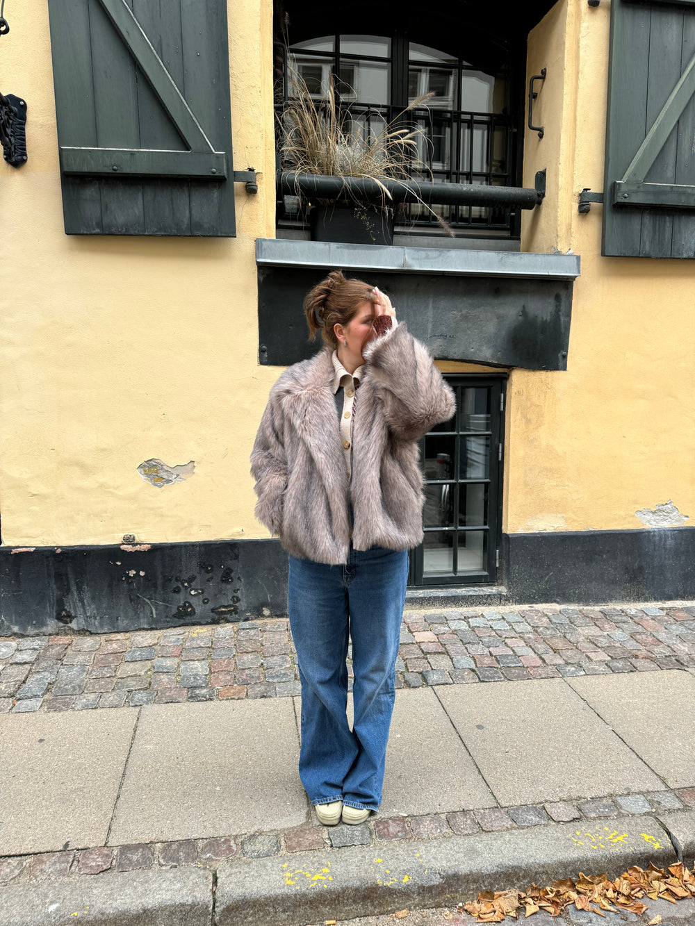 Tilla pelsjakke - Beige