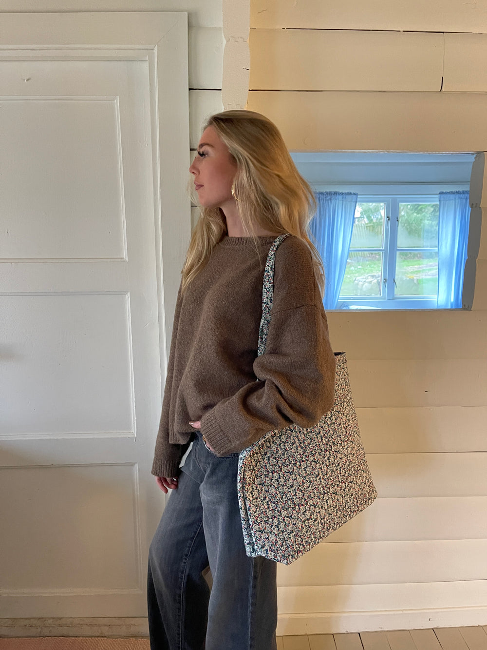 Rhodes net med blomster - grøn/hvid/rød