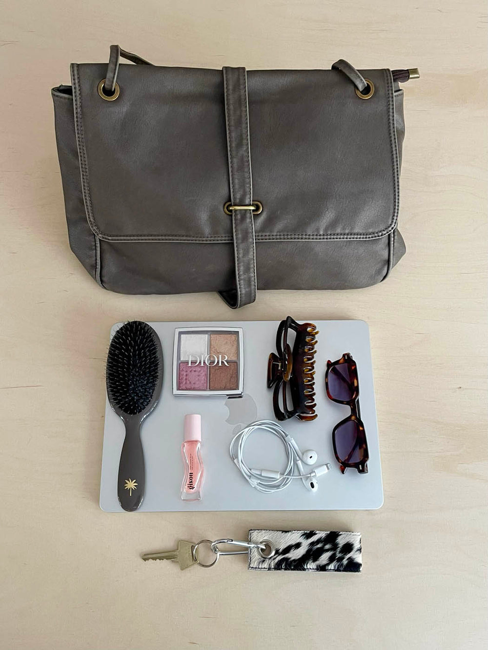 Vilo skuldertaske med spænde - Brun