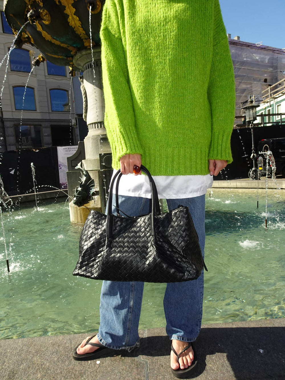 Milu skuldertaske i flet - Sort