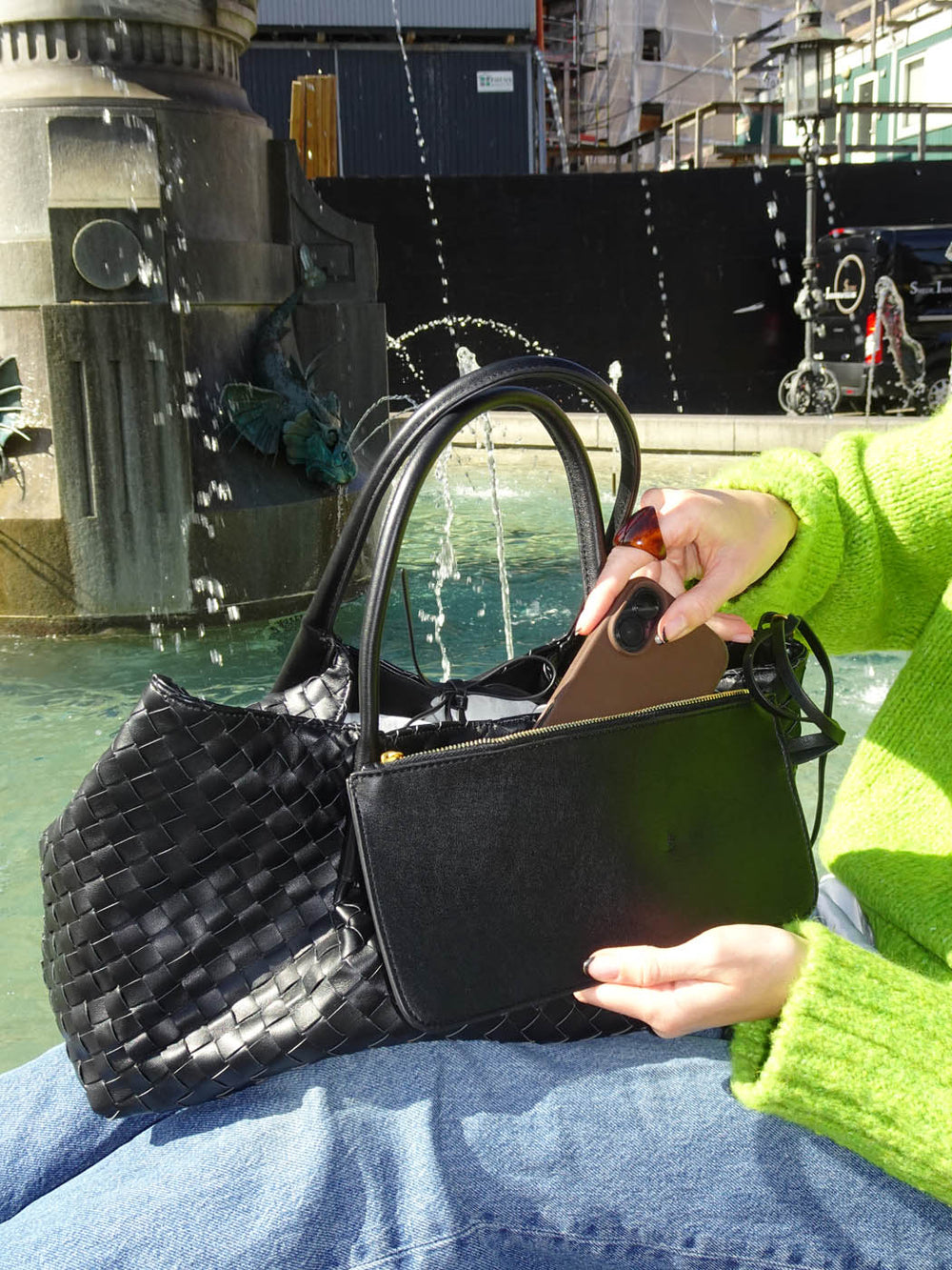 Milu skuldertaske i flet - Sort