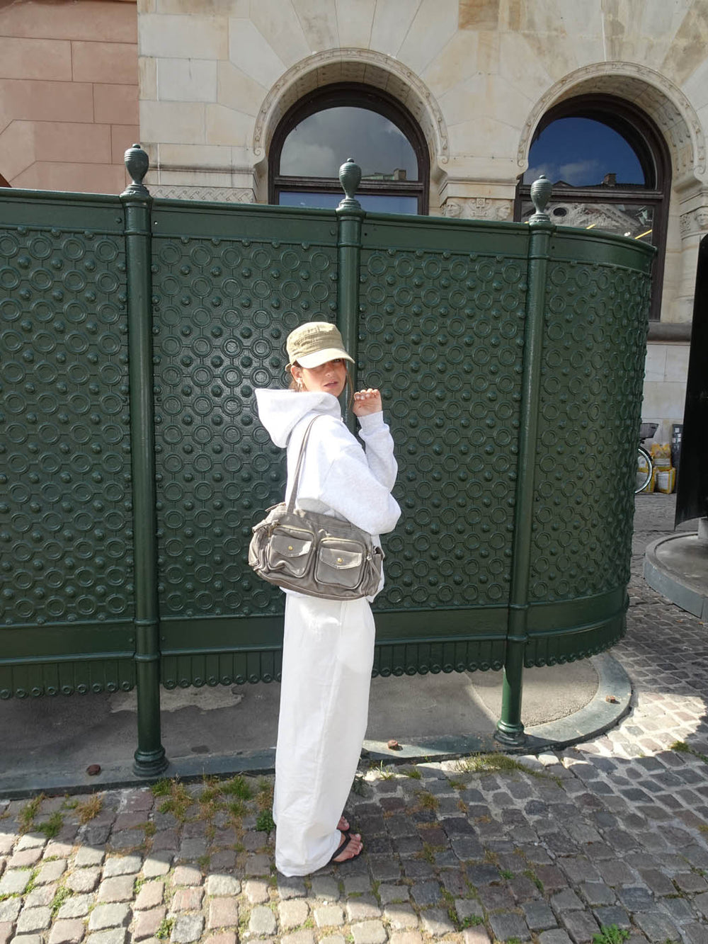 Becky skuldertaske med lommer - Brun