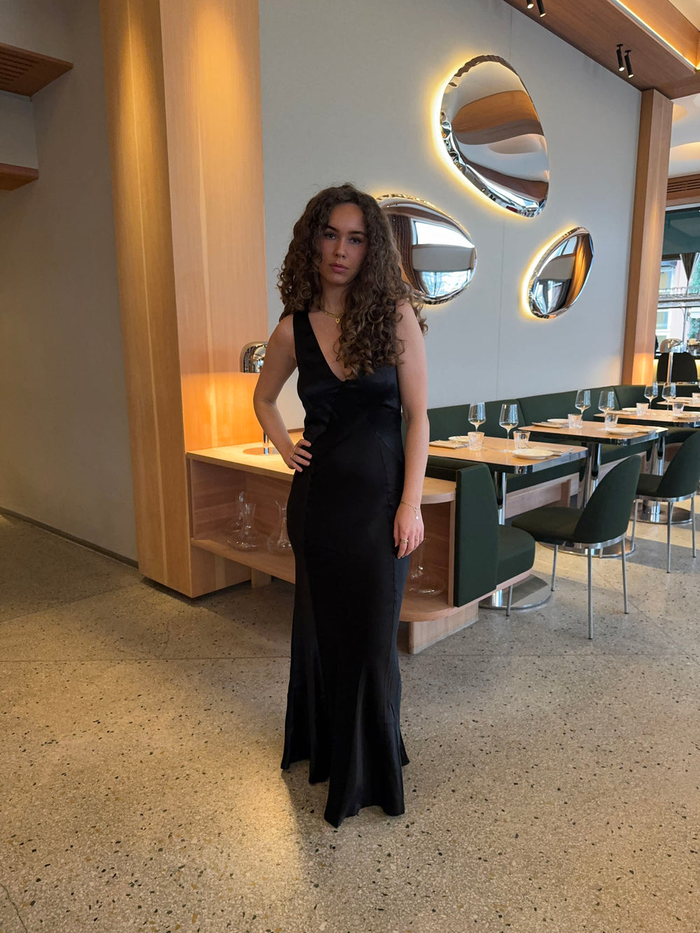Miana maxi satin kjole - Sort