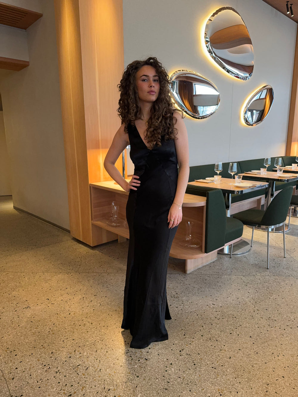 Miana maxi satin kjole - Sort