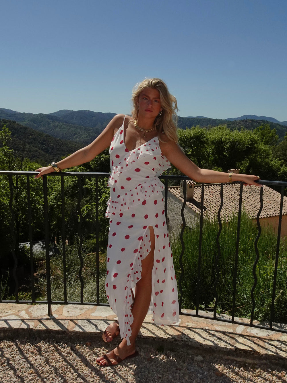 Lolana kjole med polkaprikker - Hvid/rød