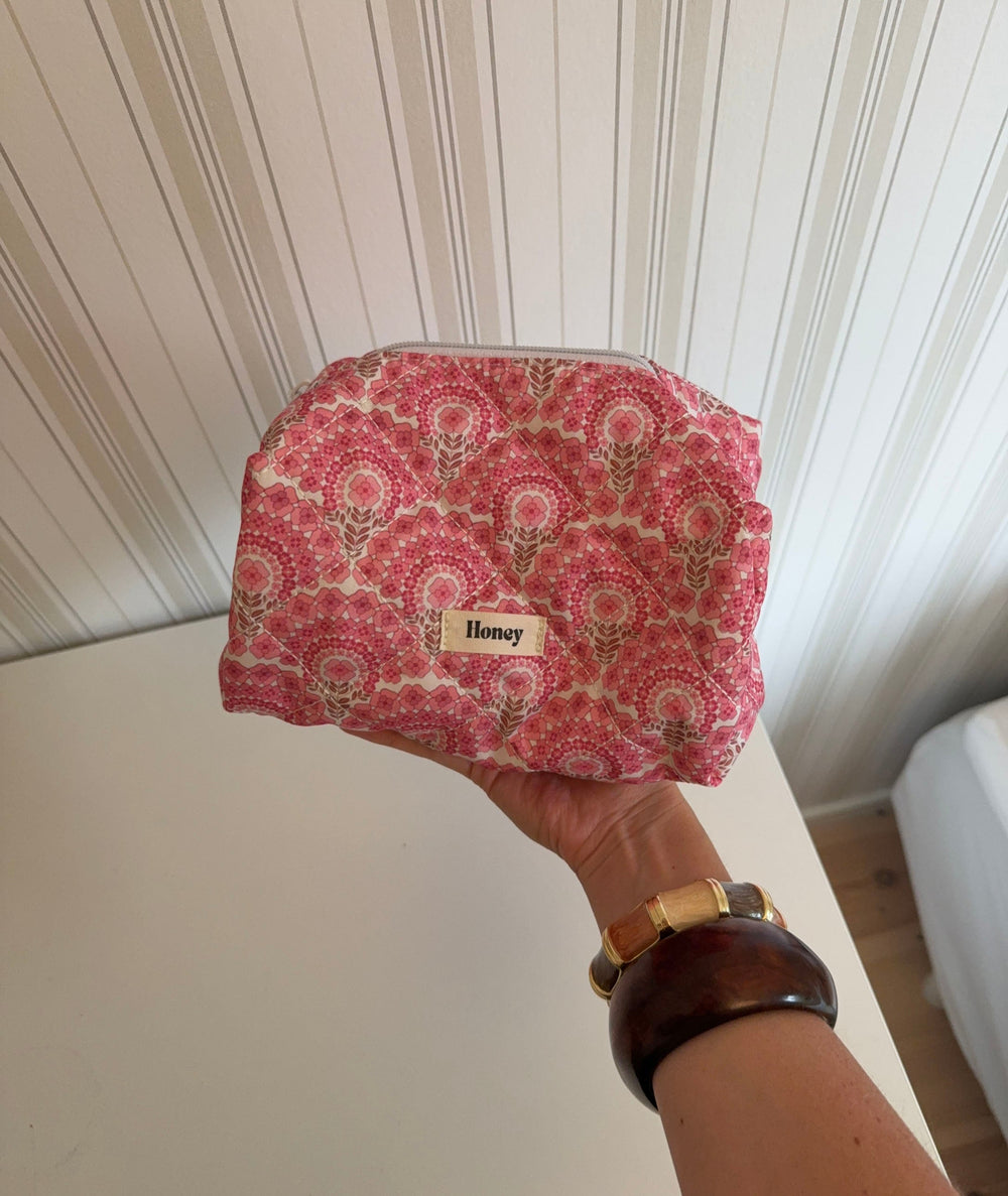 Honey lille toilettaske med blomster - Pink