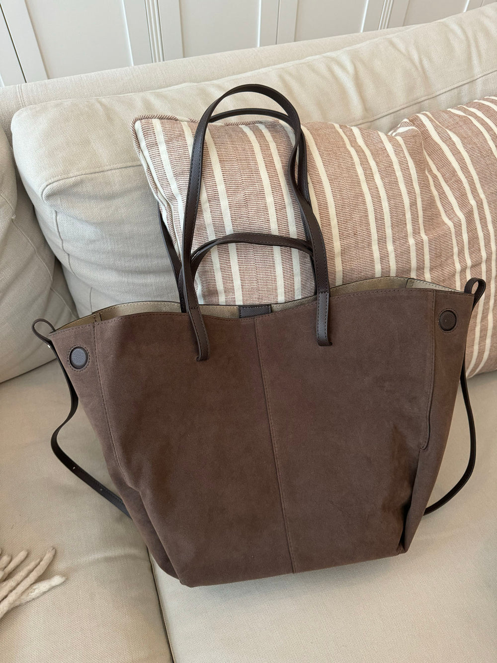 Bergen skuldertaske i ruskind - Brun