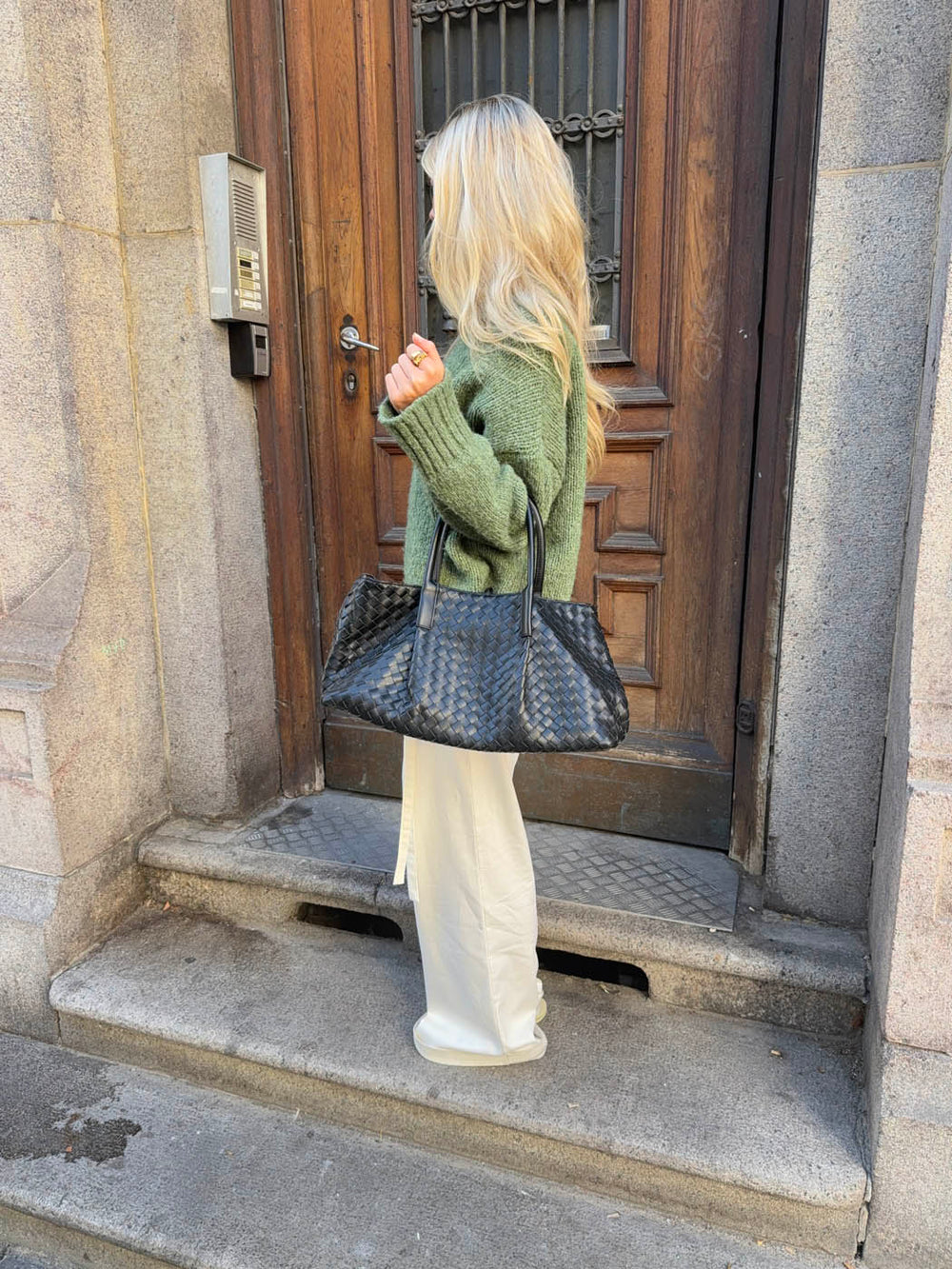 Milu skuldertaske i flet - Sort