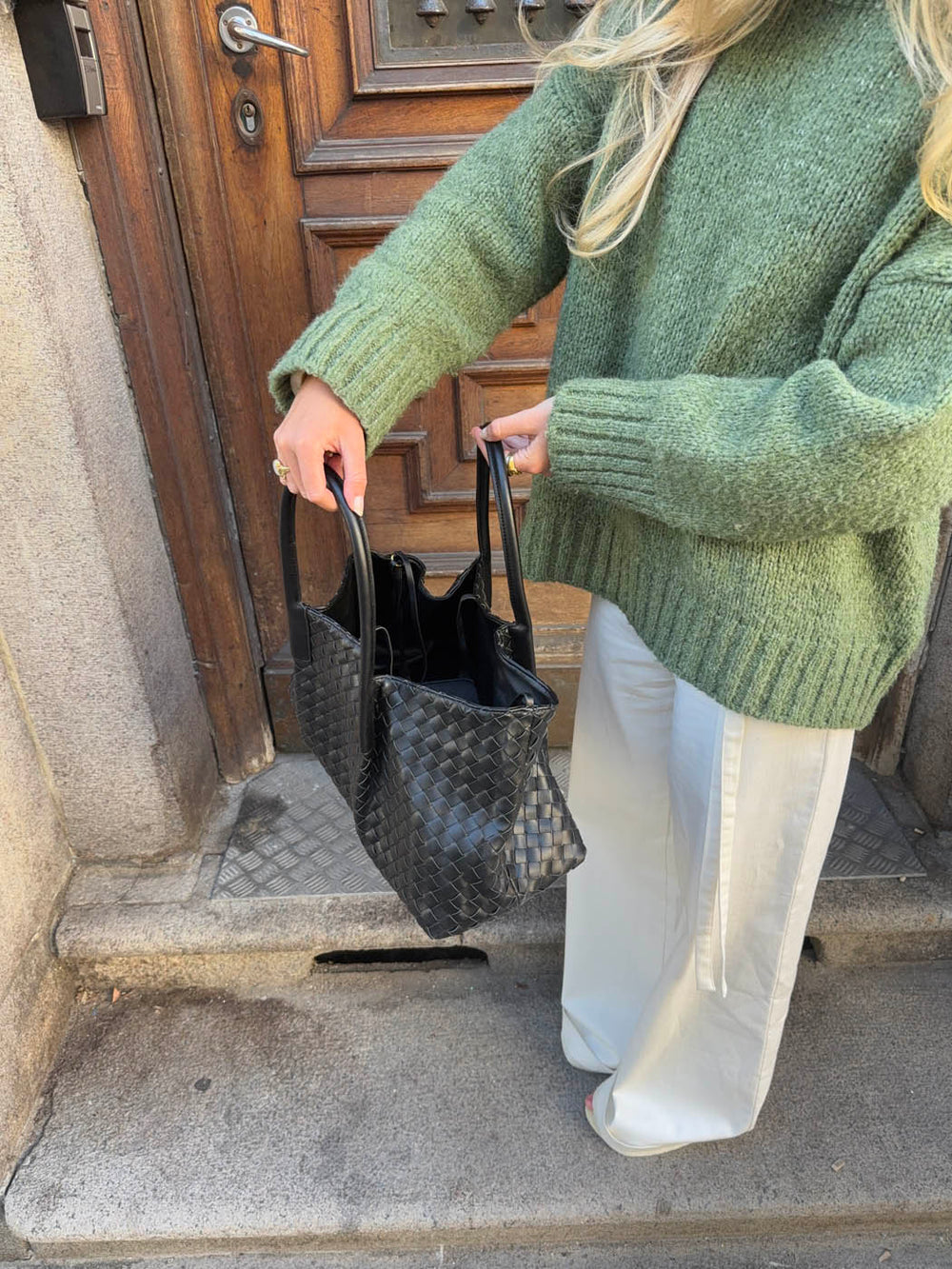 Milu skuldertaske i flet - Sort