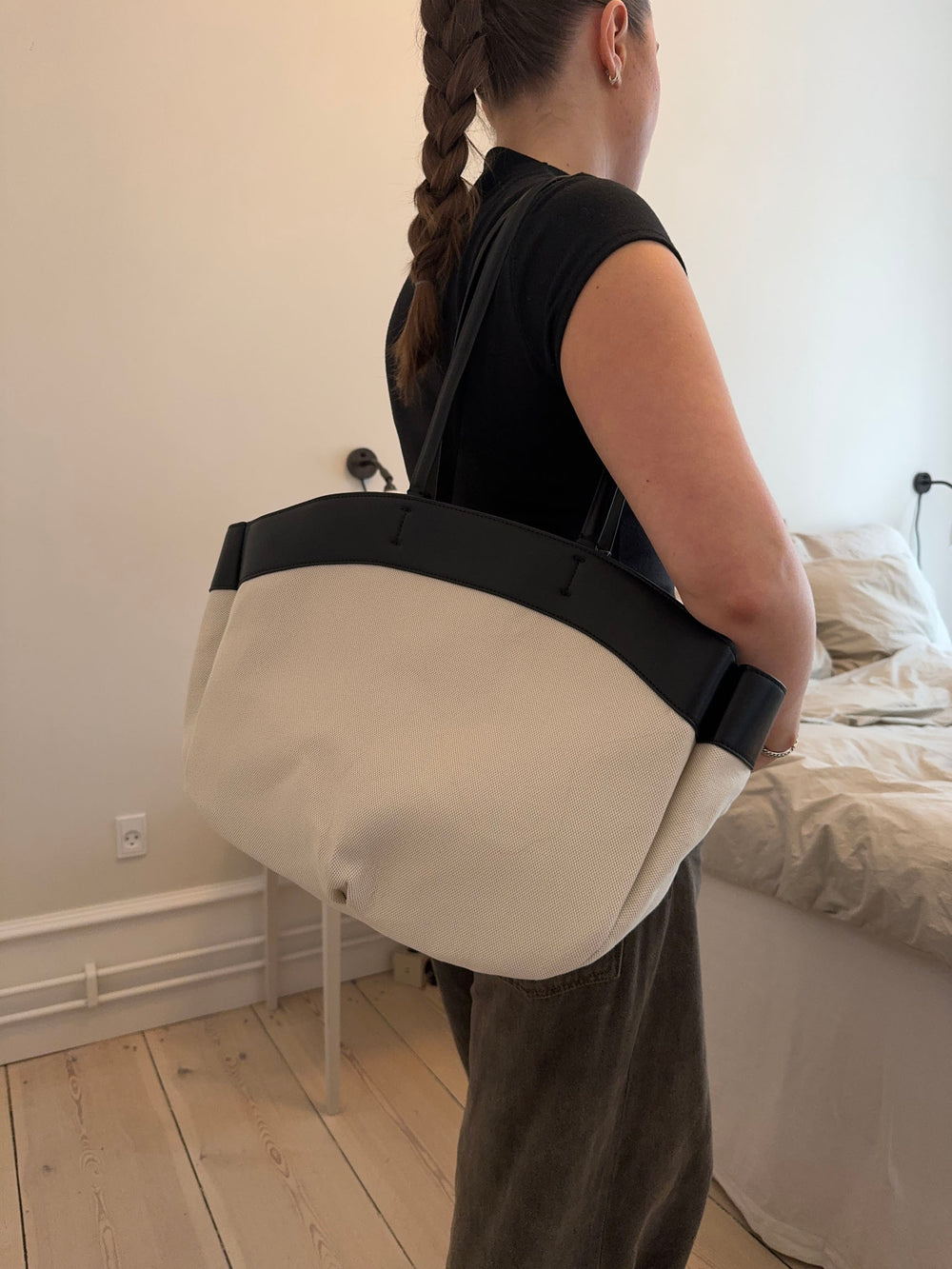 Dehli skuldertaske - Off white/sort