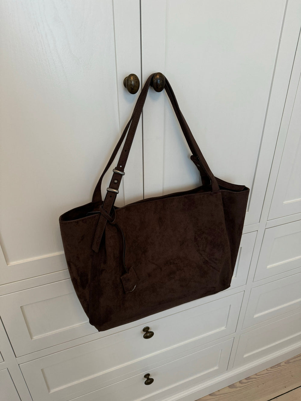 Rome skuldertaske i ruskind - Brun