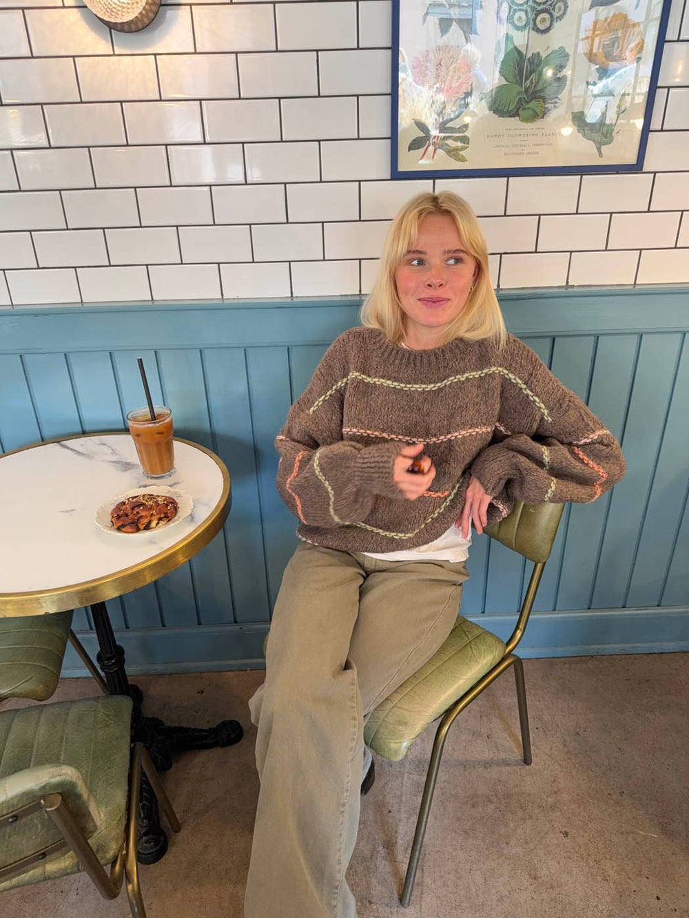 Rula striktrøje med striber - Brun