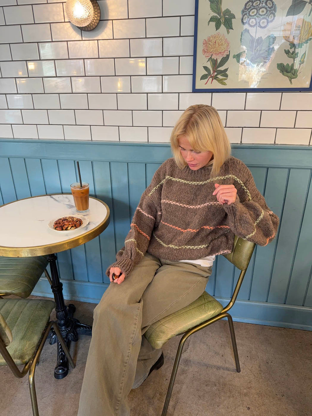 Rula striktrøje med striber - Brun