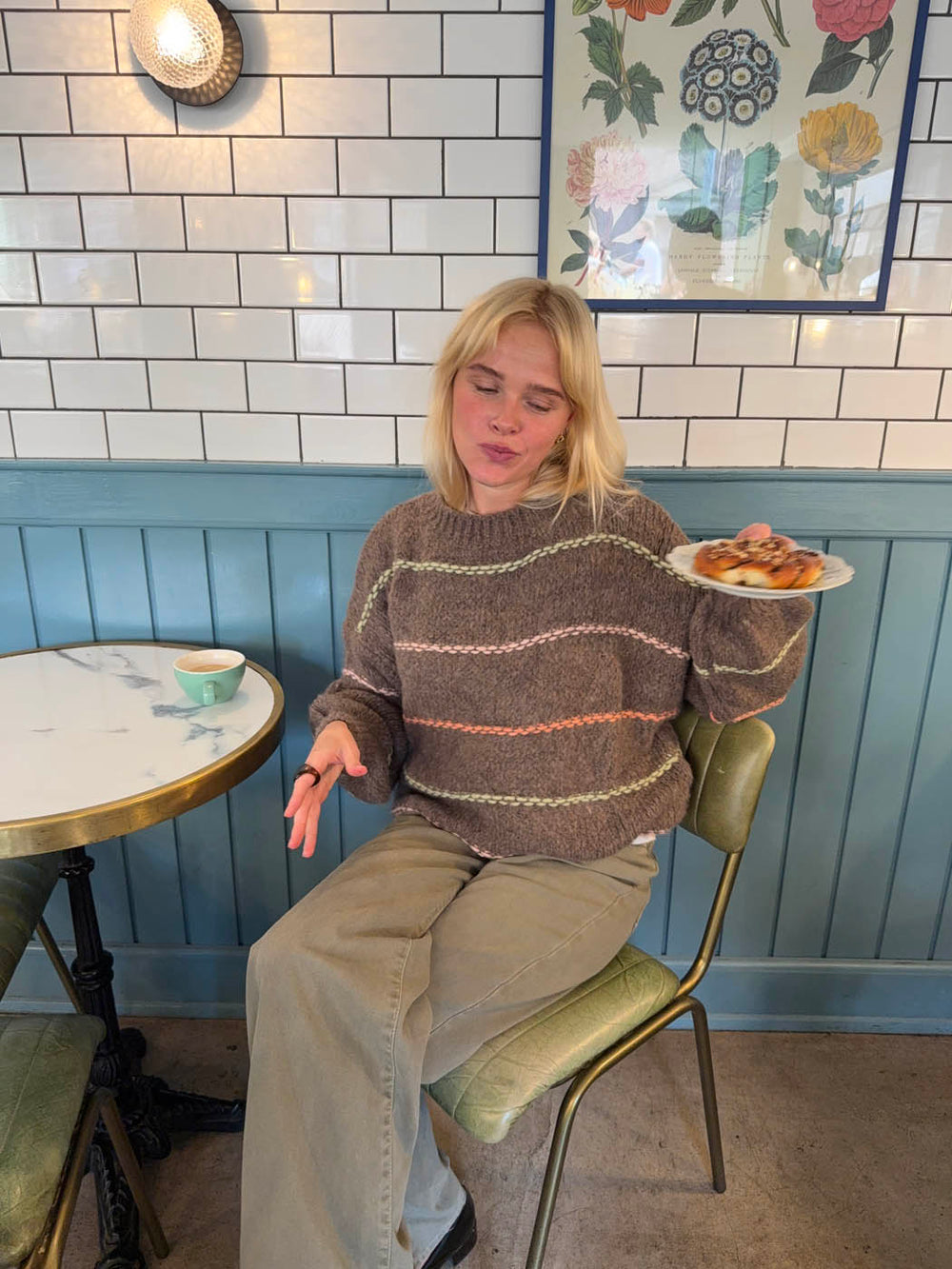 Rula striktrøje med striber - Brun
