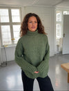 Valdamara oversized striktrøje med turtleneck - Grøn