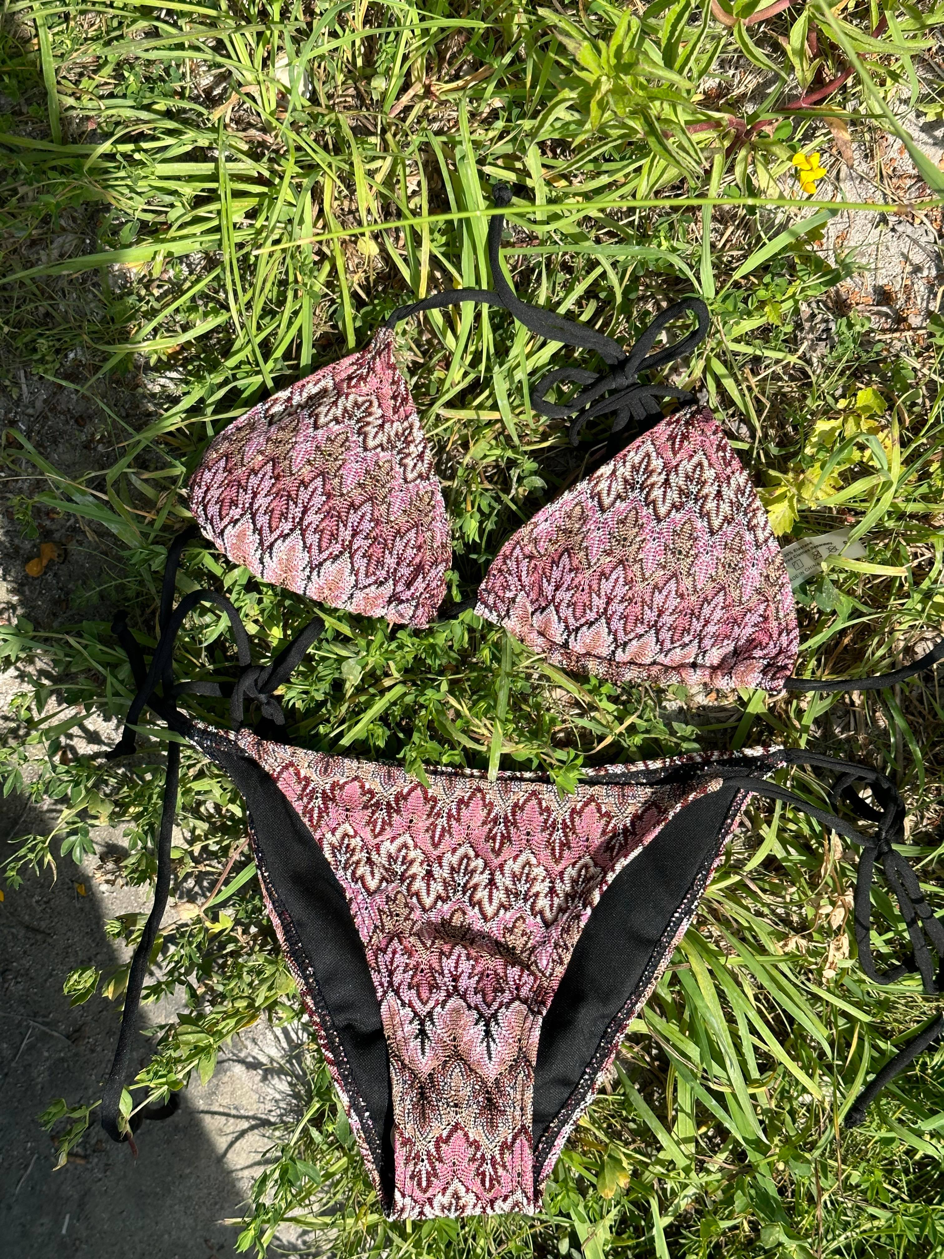tåbelig væbner regering Sunny bikini pink beach – Designbysi ApS