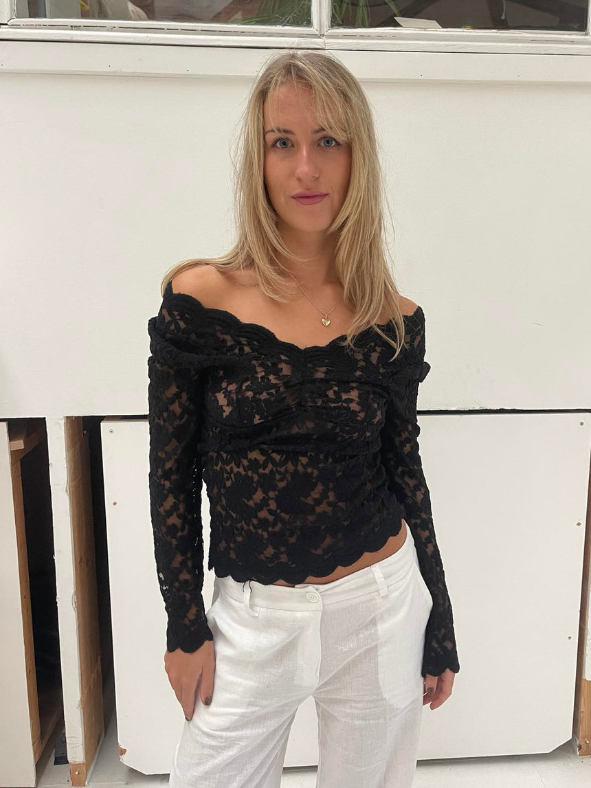 Bodil langærmet blonde bluse- sort