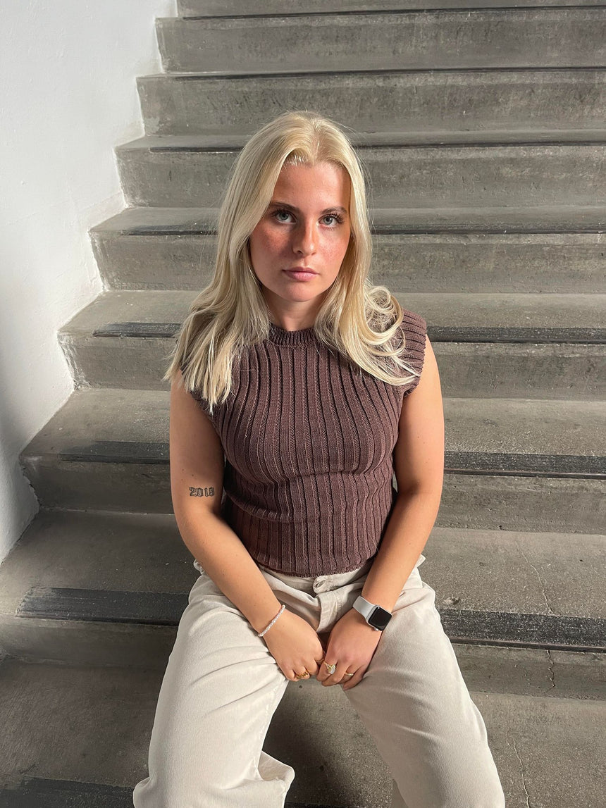 Deluna bluse i strik - brun