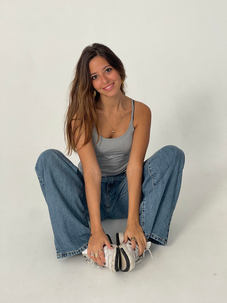 Ila rhinsten heart strap top - Grå