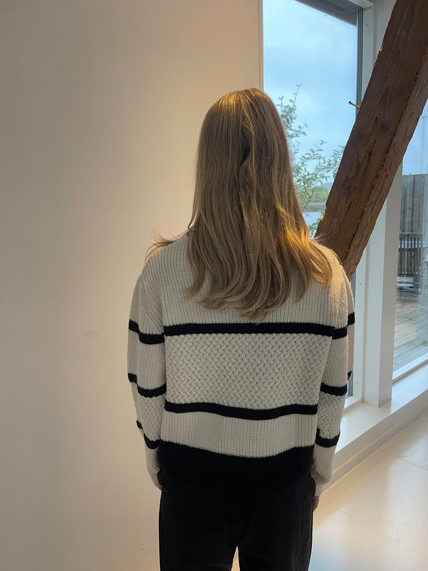 Vittoria striktrøje med striber - Sort/off white