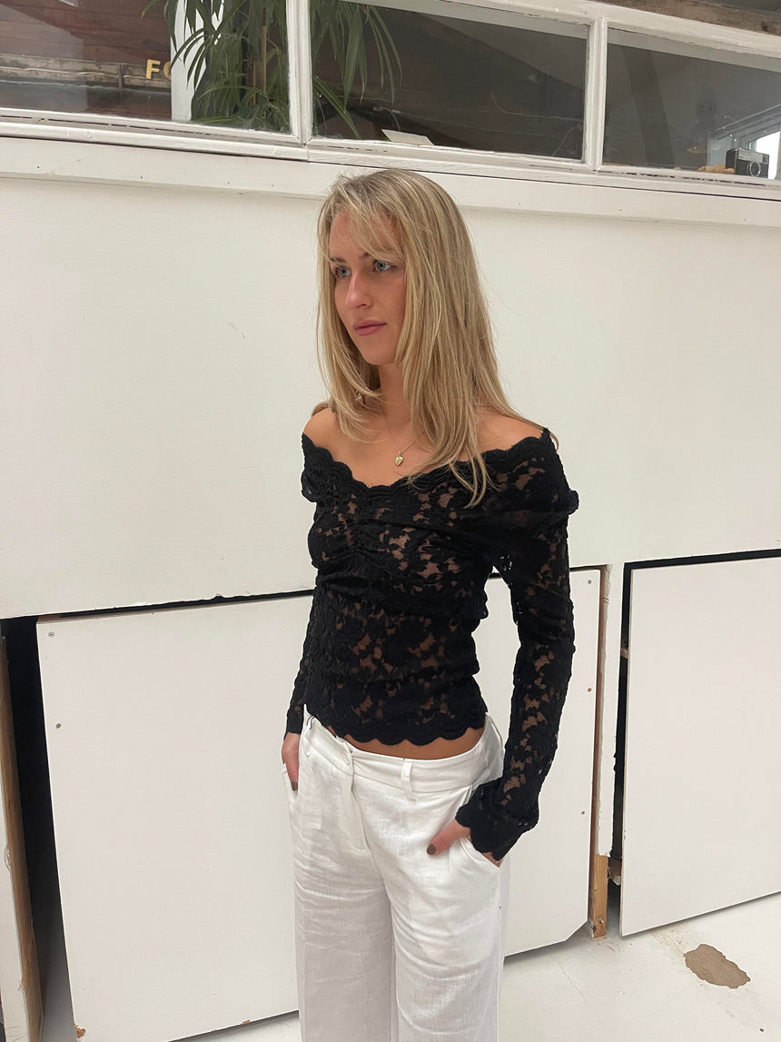 Bodil langærmet blonde bluse- sort