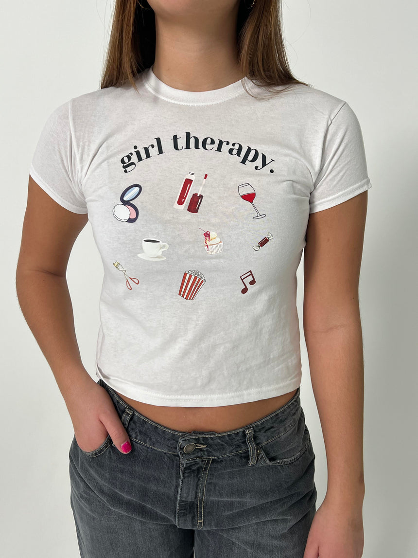 "Girl therapy" baby tee - Hvid