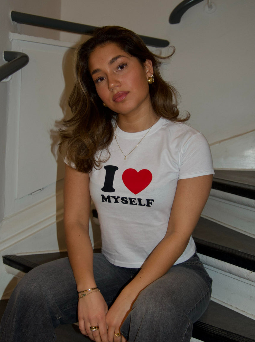 "I love myself" baby tee - hvid