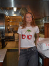 "8-ball kirsebær" baby tee- hvid