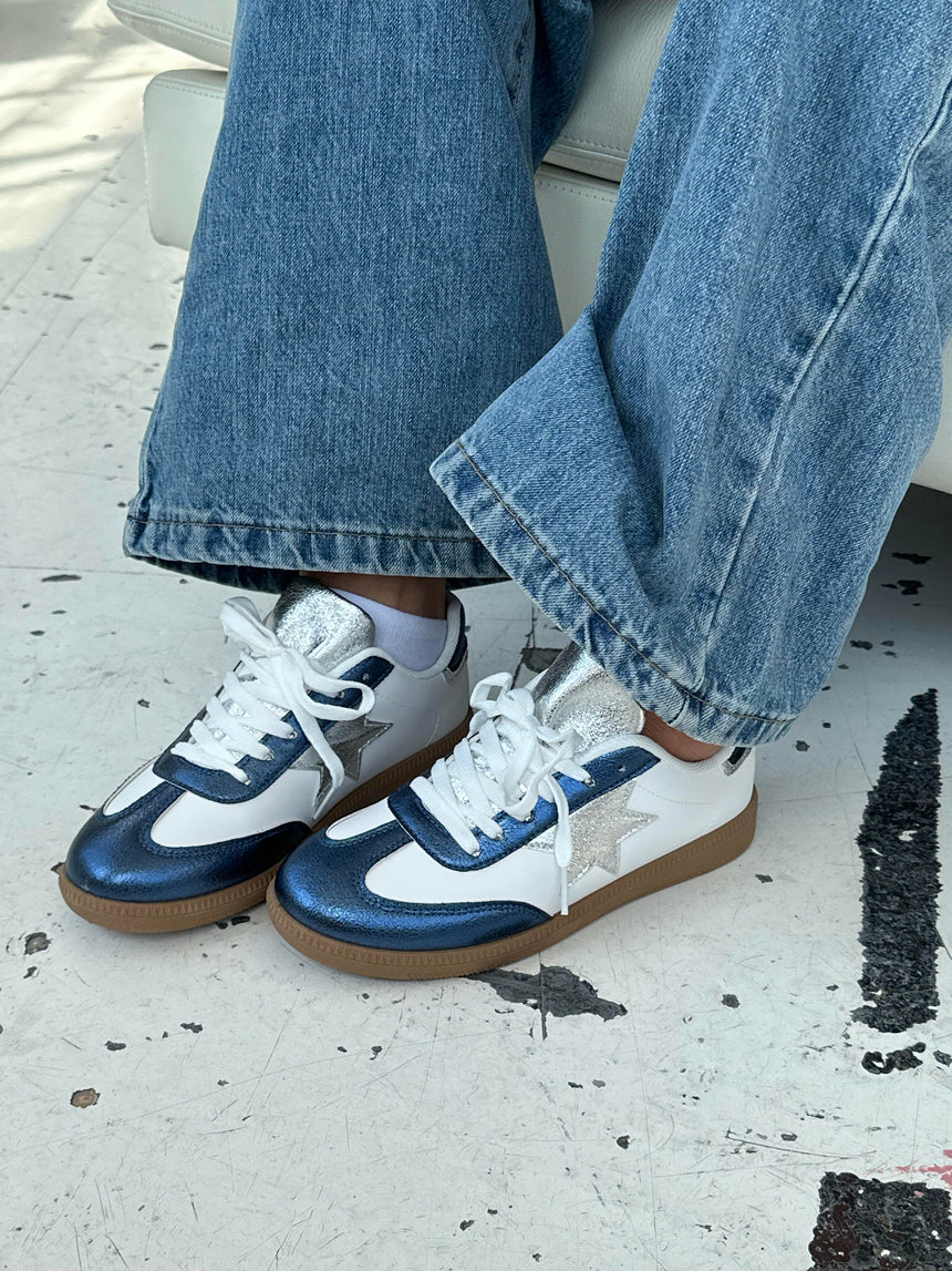 Accra sneakers med stjerne - Hvid/navy