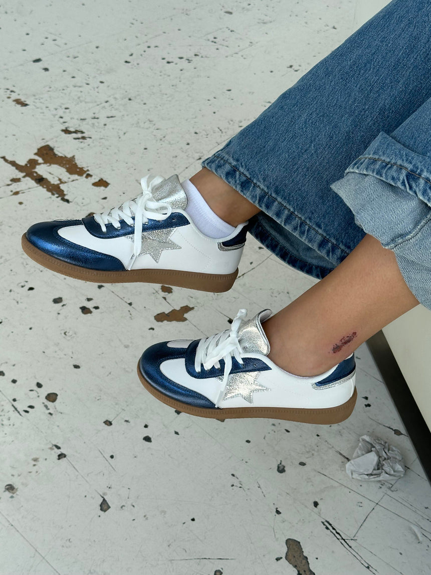 Accra sneakers med stjerne - Hvid/navy
