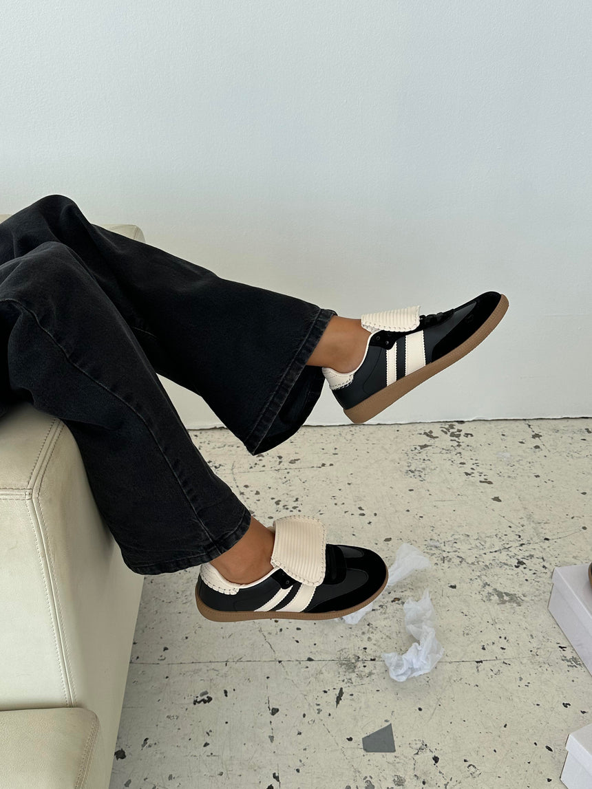 Astana sneakers med kappe -  Sort