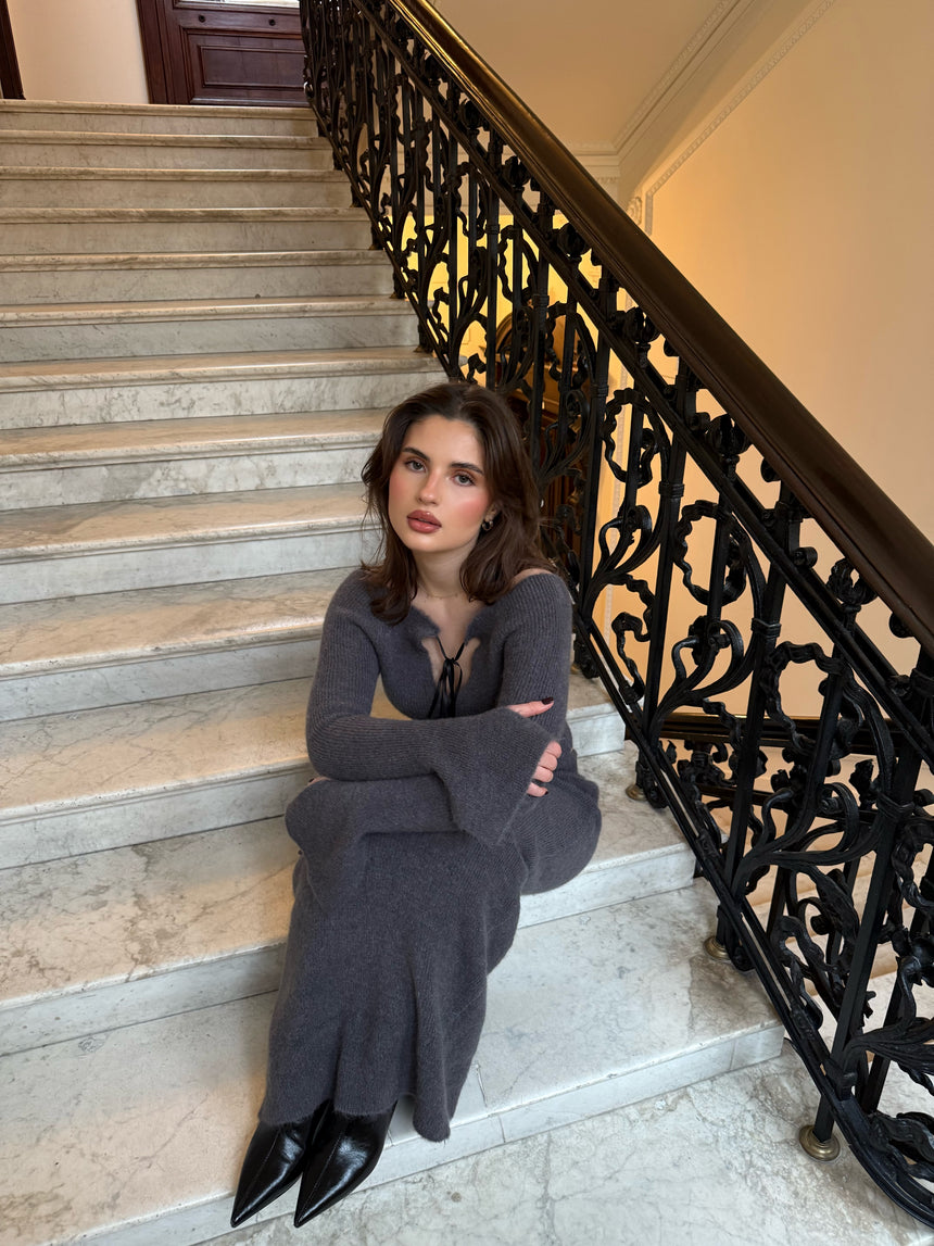 Brooke strikket bluse med bindebånd - Gråbrun