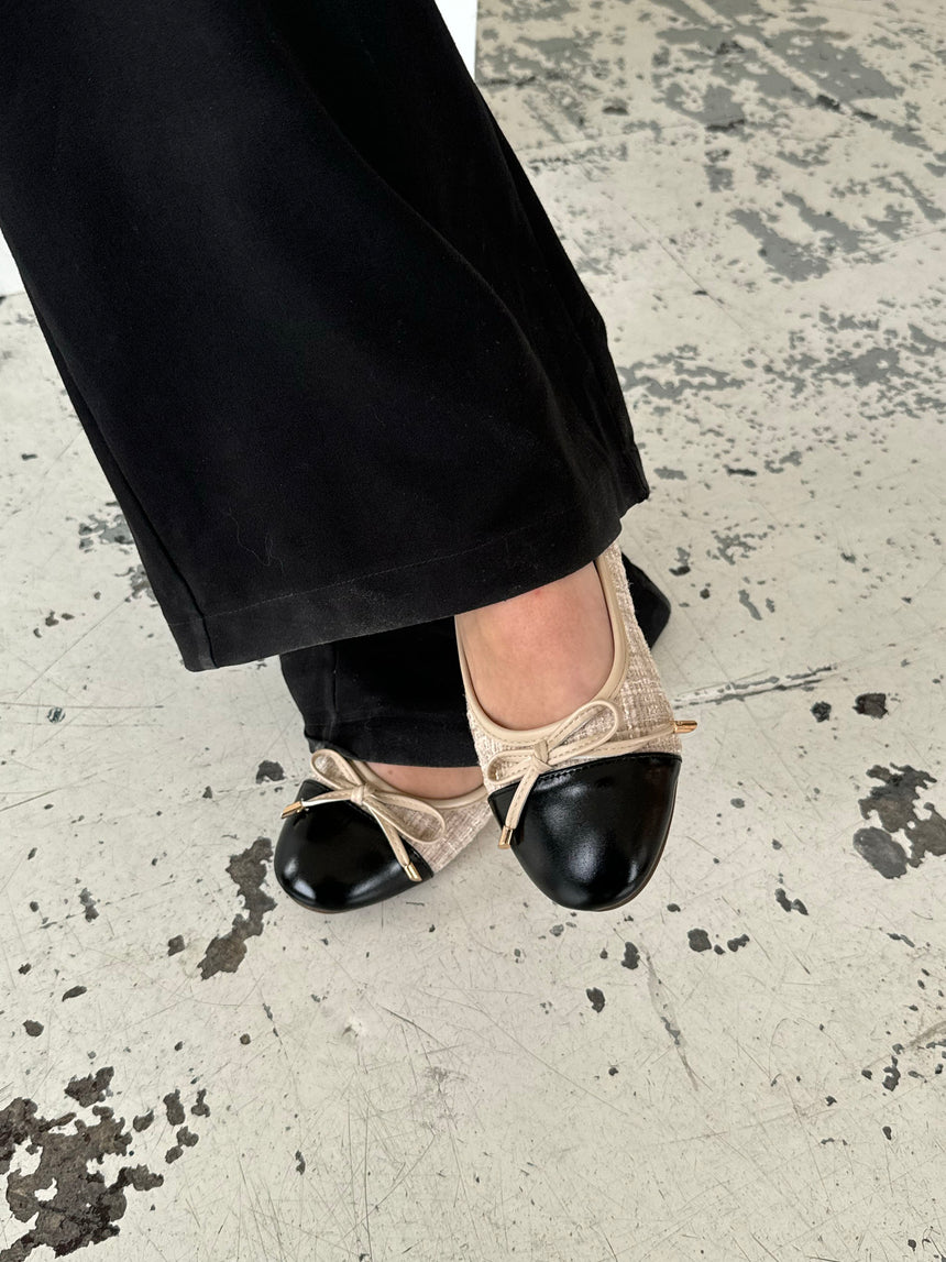 Cetinje ballerina sko med skøjfe - Beige
