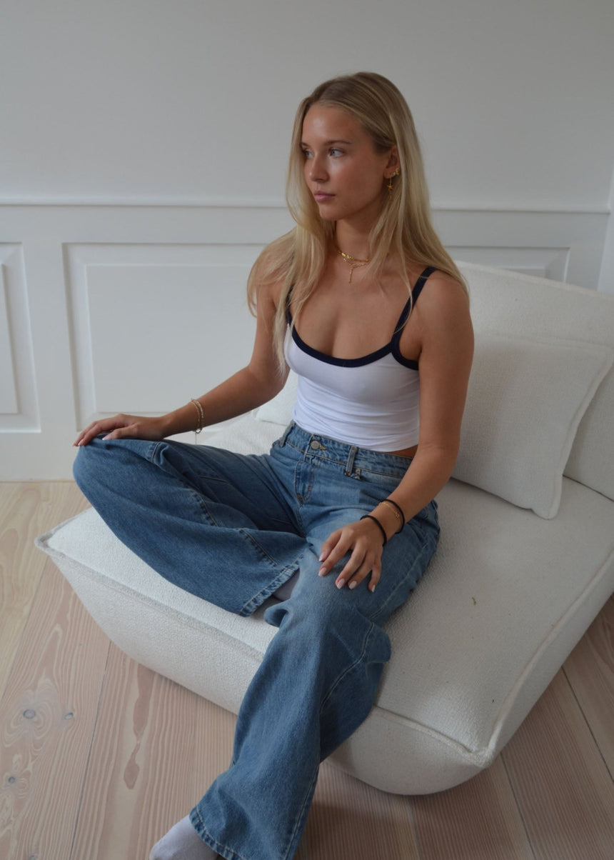 Gunhilda tank top med kant - Navy/hvid