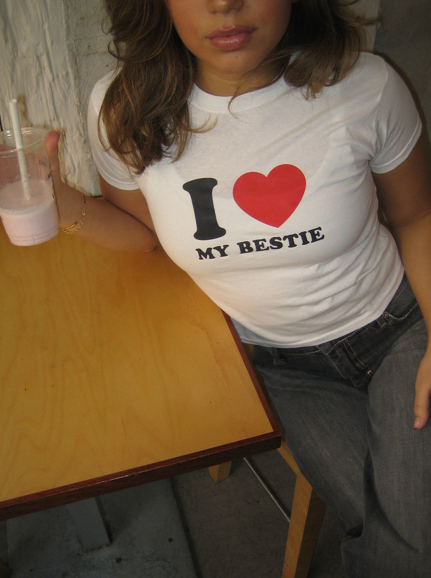 "I love my bestie" baby tee - hvid