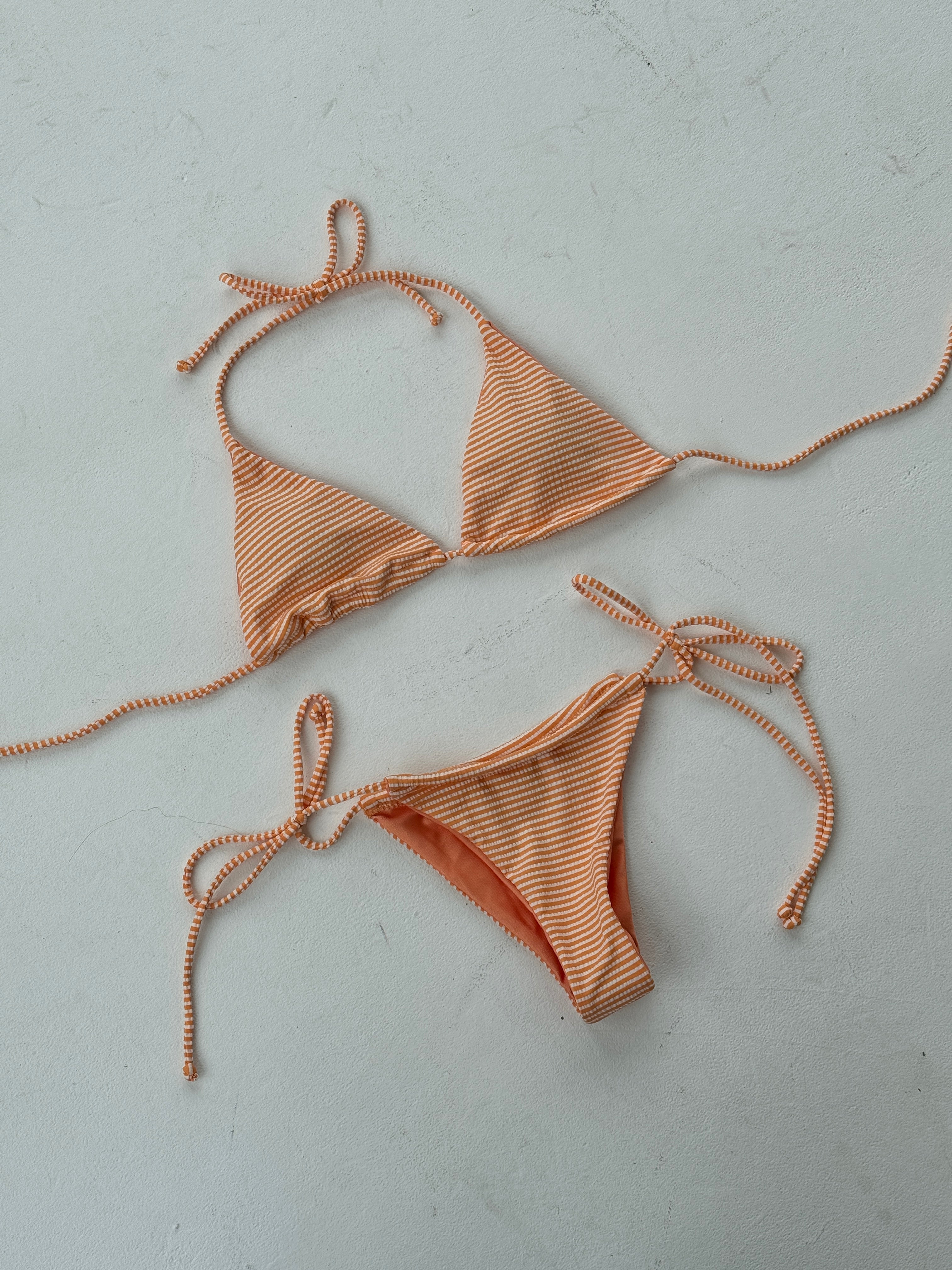 Zendaya bikini - Orange/hvide striber – Designbysi ApS