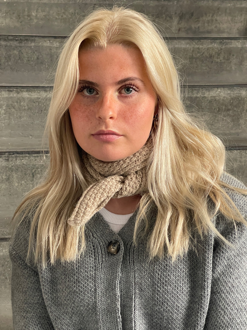 Bitten tørklæde - Beige