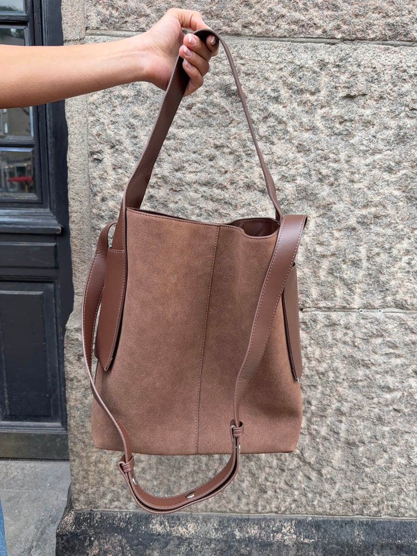 Sile skuldertaske med sidelommer - Brun