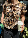 Akari bluse med pufærmer - Leopard