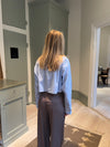 Lavinia stribet cropped skjorte - Blå/hvid