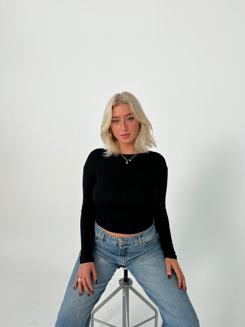 Leah bluse med åben ryg - sort
