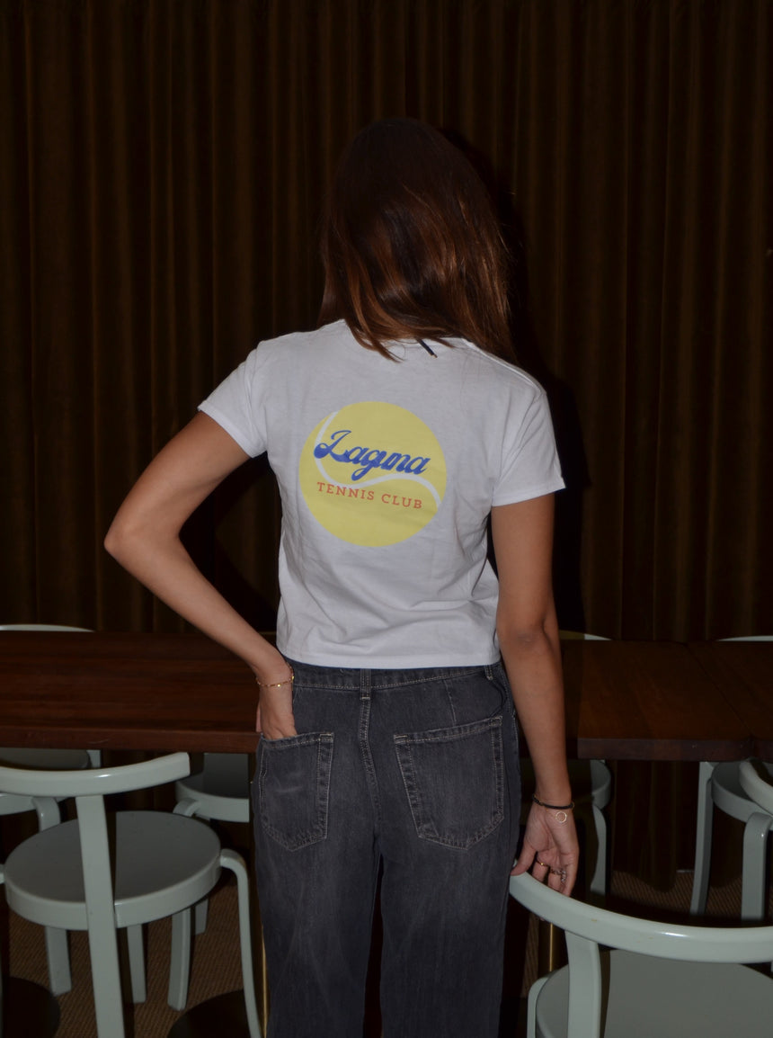 "Laguna Tennis Club" baby tee - Hvid