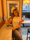 "I think you´re in love with me" baby tee - Hvid
