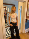 "Pink lilje" baby tee - Hvid